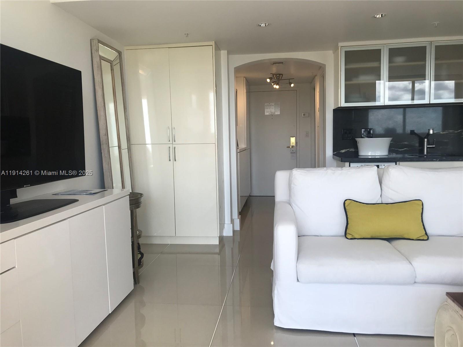 2951 S Bayshore Dr #904, Miami FL 33133
