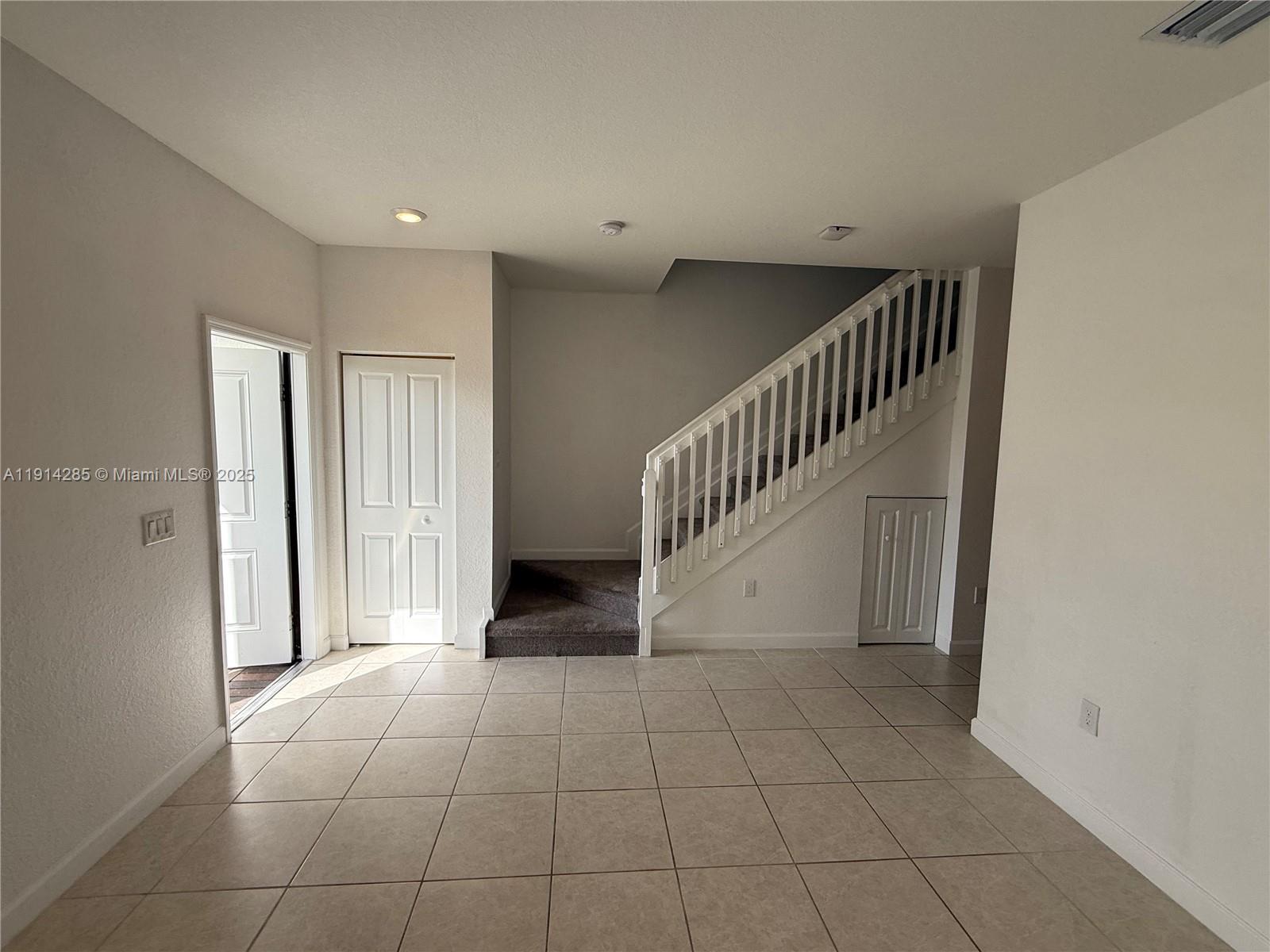 685 NE 208th Ter #685, Miami FL 33179