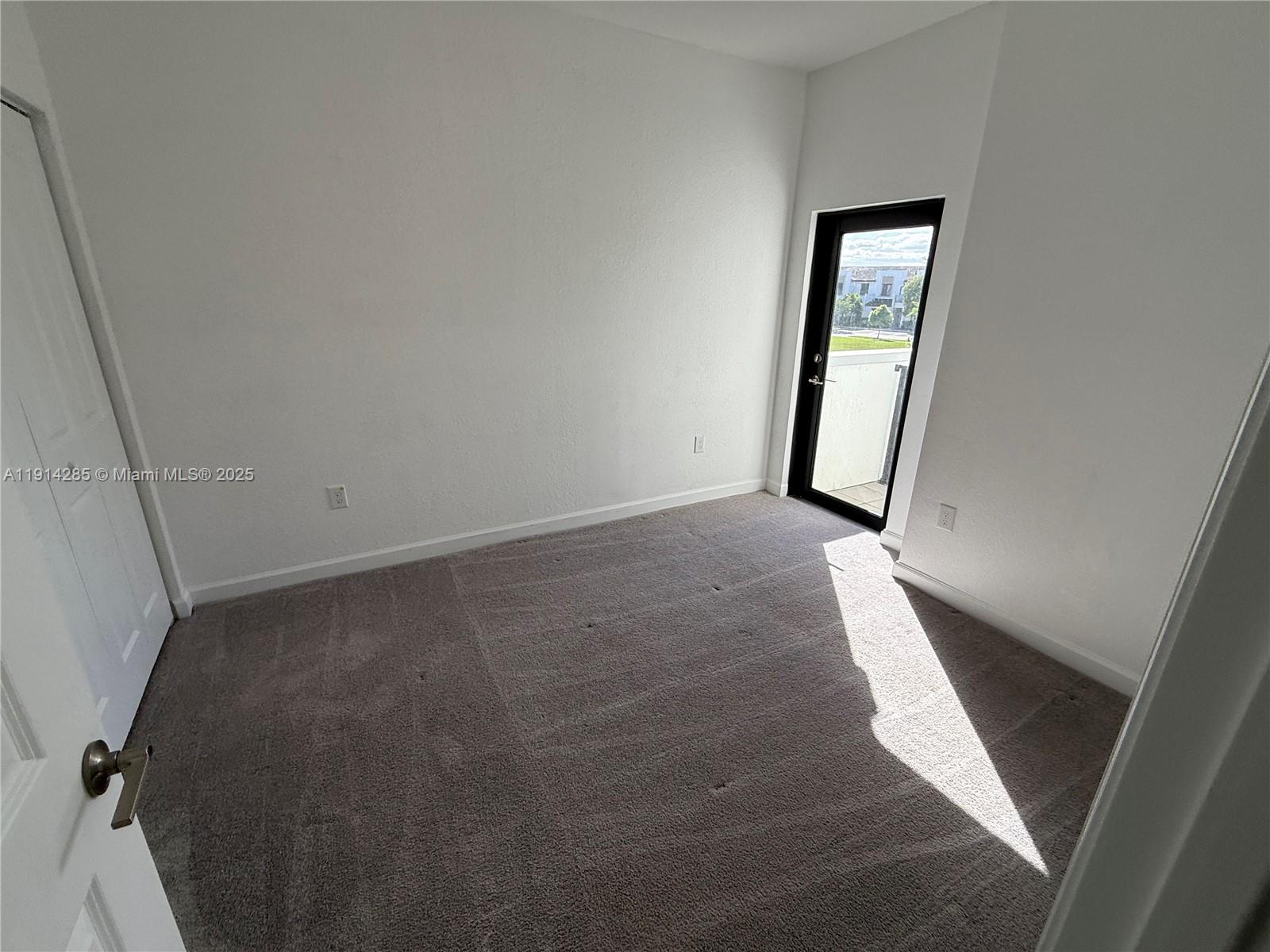 685 NE 208th Ter #685, Miami FL 33179