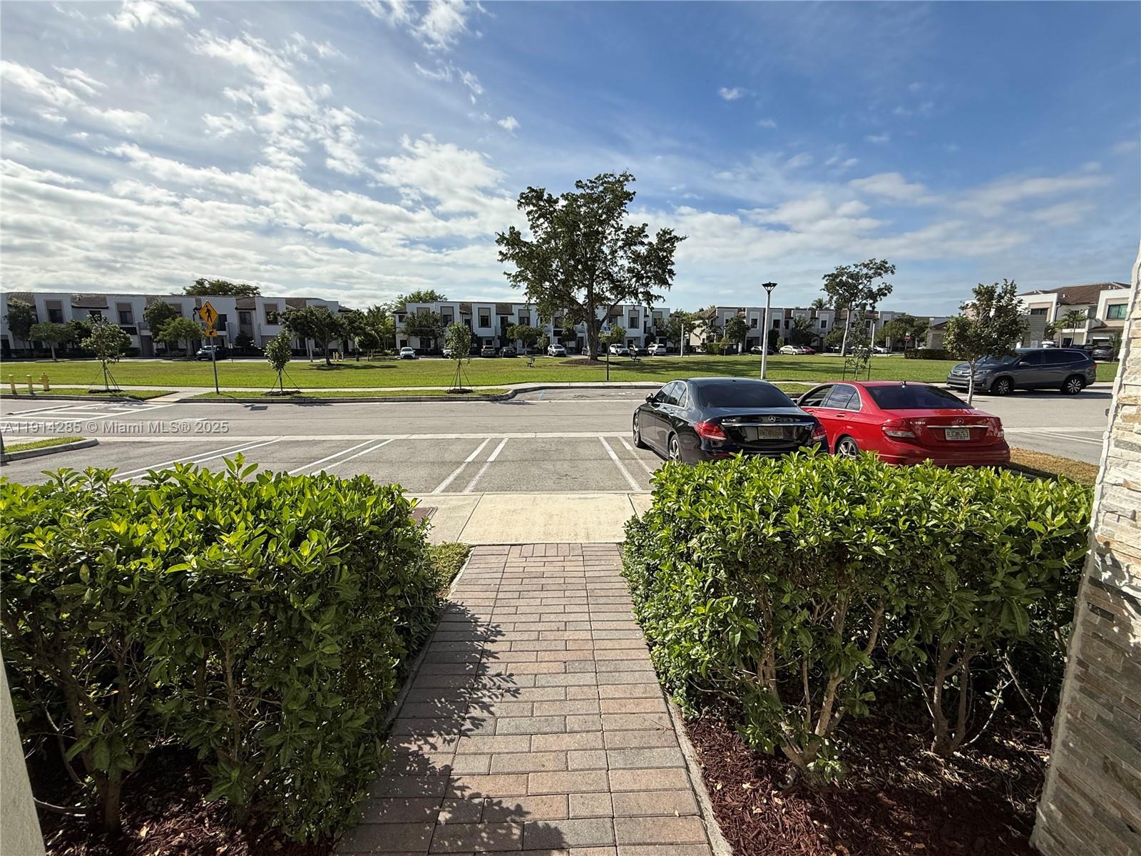 685 NE 208th Ter #685, Miami FL 33179