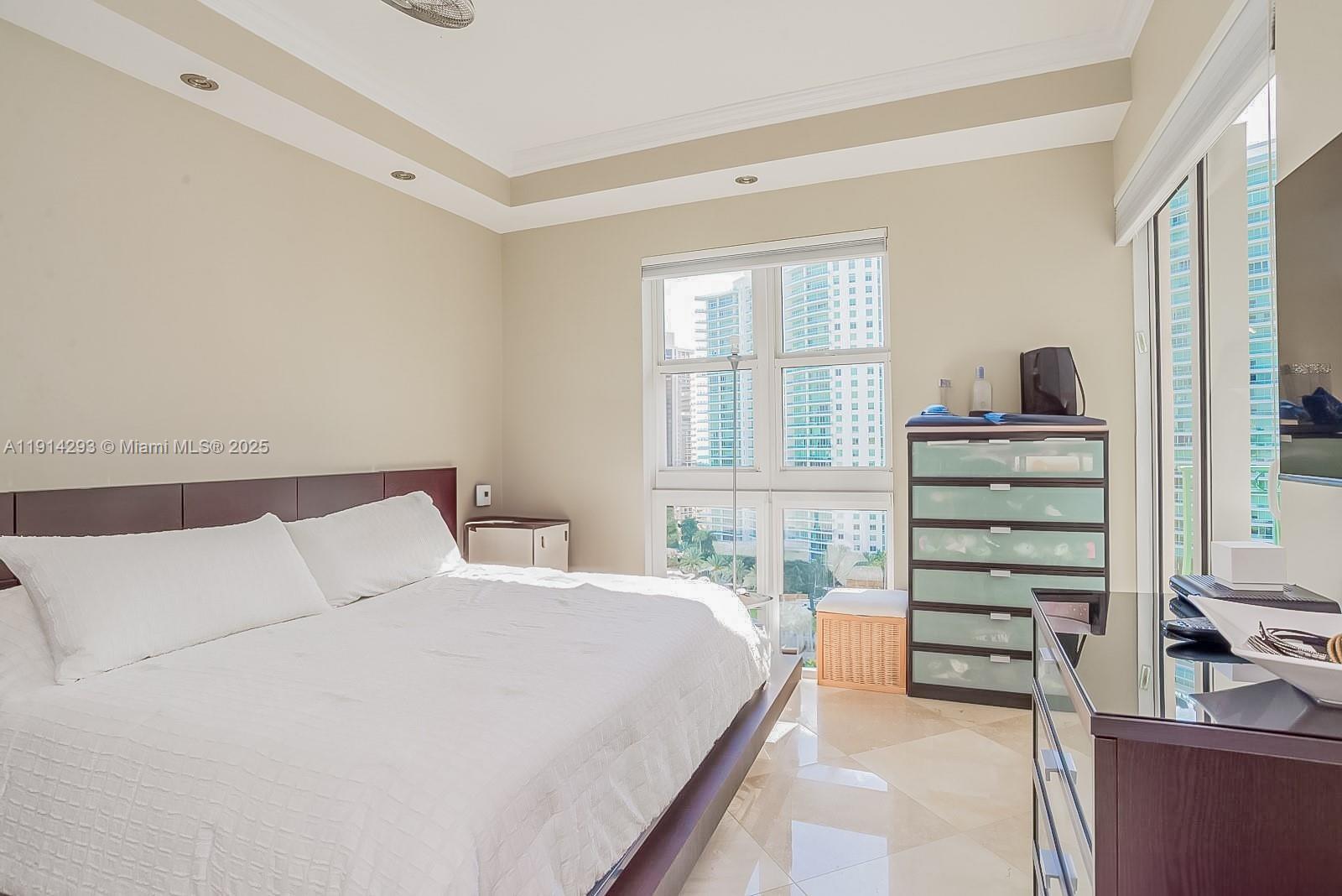 19900 E Country Club Dr #TS14, Aventura FL 33180