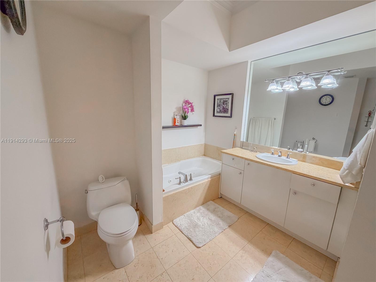 19900 E Country Club Dr #TS14, Aventura FL 33180