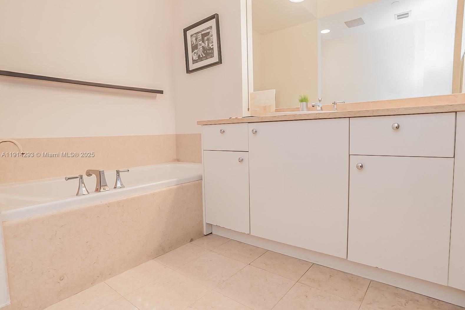 19900 E Country Club Dr #TS14, Aventura FL 33180