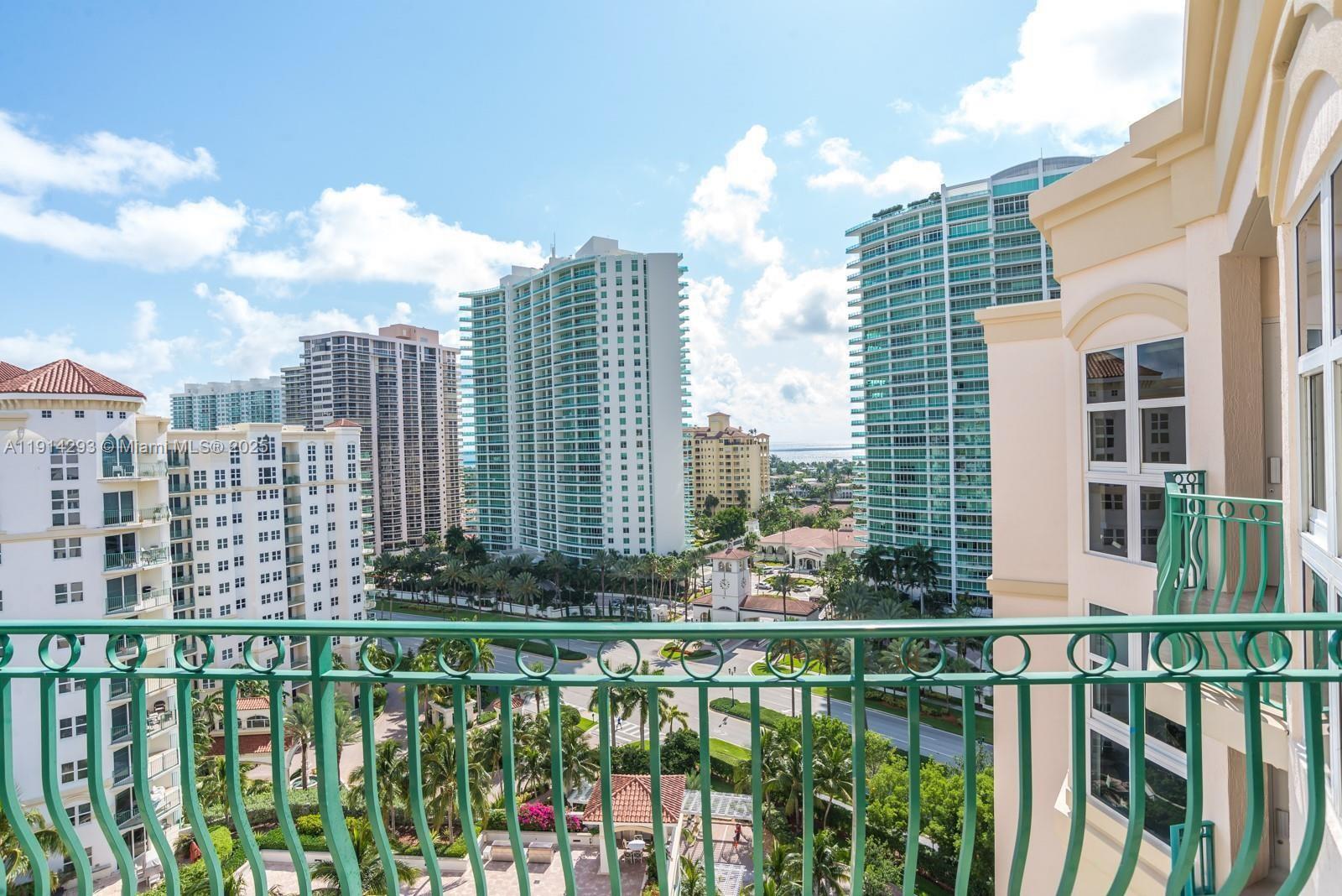 19900 E Country Club Dr #TS14, Aventura FL 33180