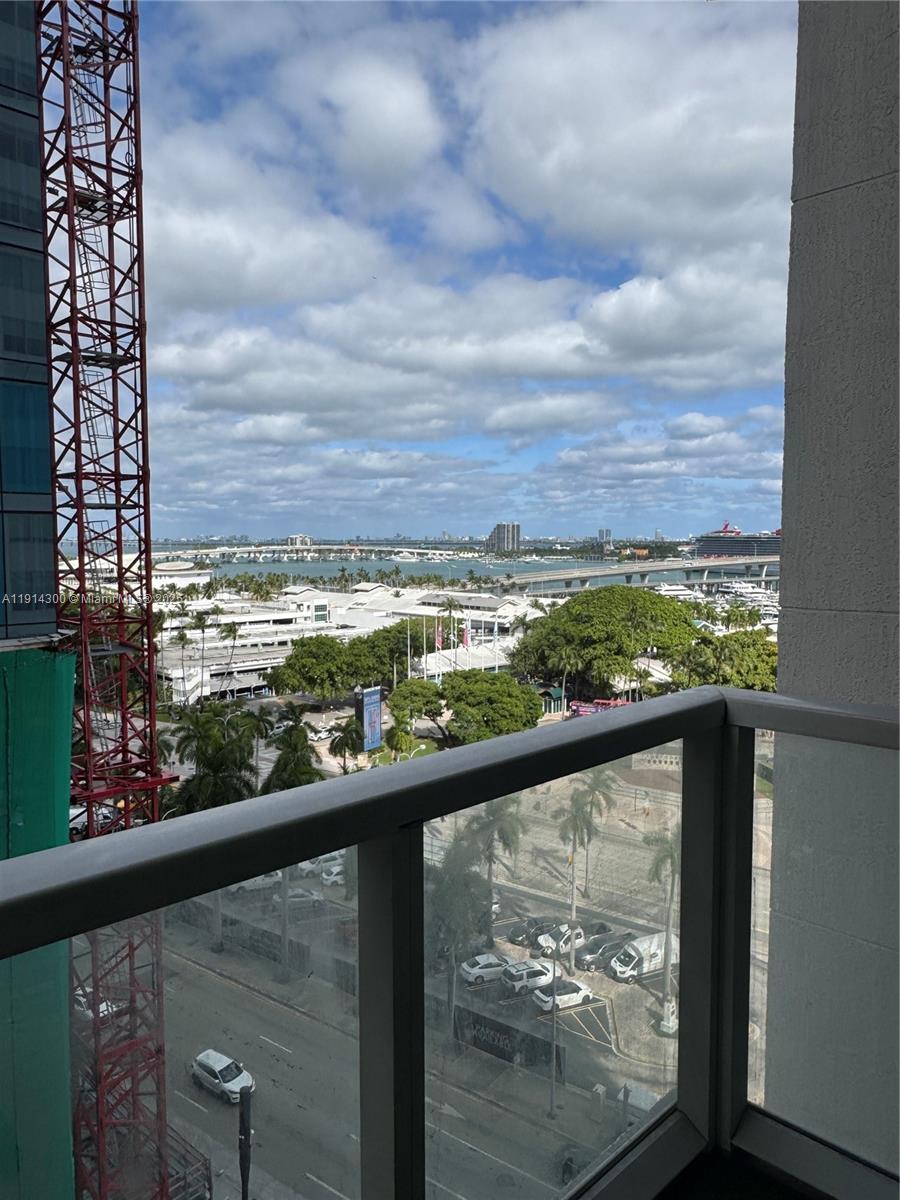 244 Biscayne Blvd #904, Miami FL 33132