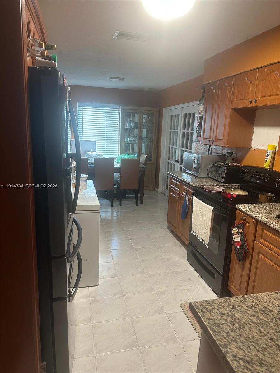 9530 Sunset Strip, Sunrise FL 33322