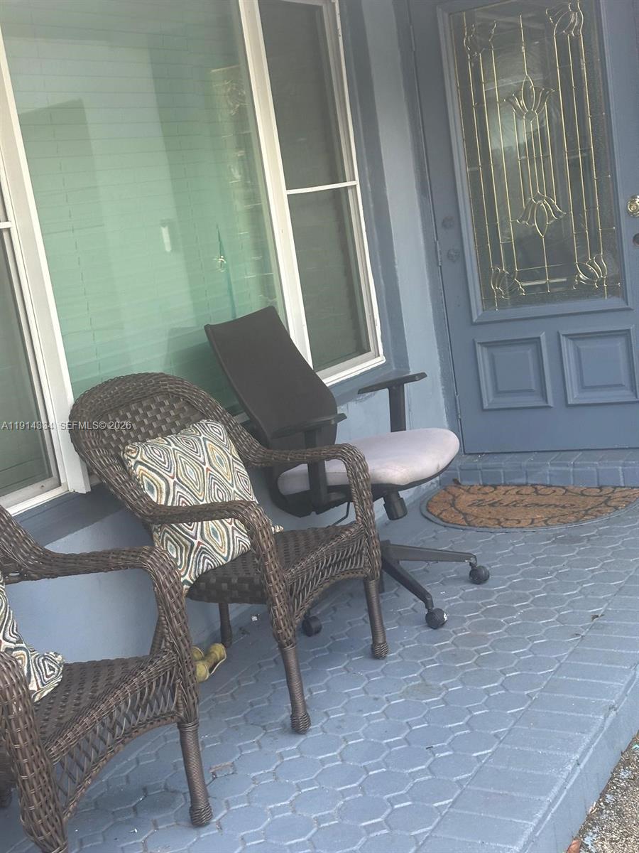 9530 Sunset Strip, Sunrise FL 33322