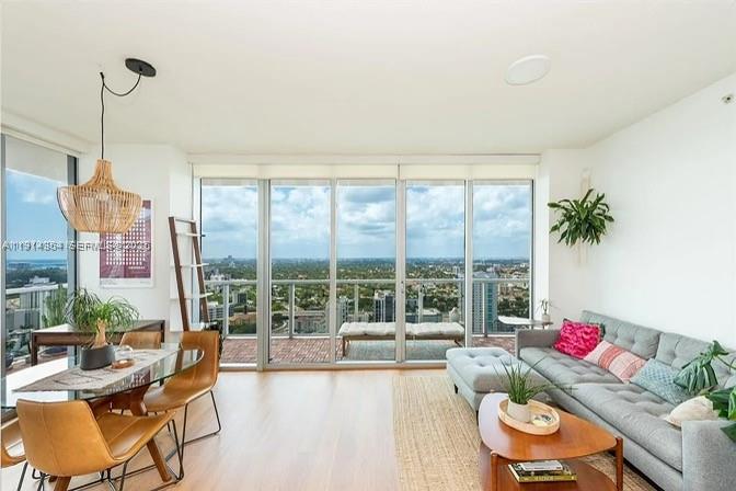 79 SW 12th St #3601-S, Miami FL 33130
