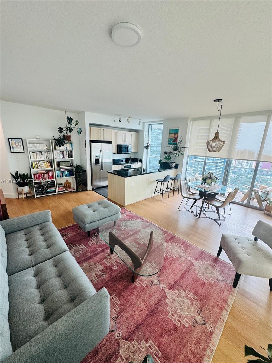 79 SW 12th St #3601-S, Miami FL 33130