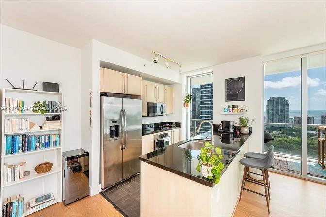 79 SW 12th St #3601-S, Miami FL 33130