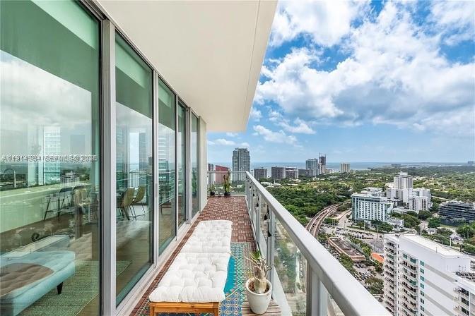 79 SW 12th St #3601-S, Miami FL 33130