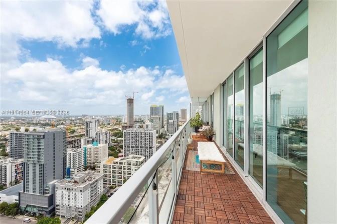 79 SW 12th St #3601-S, Miami FL 33130