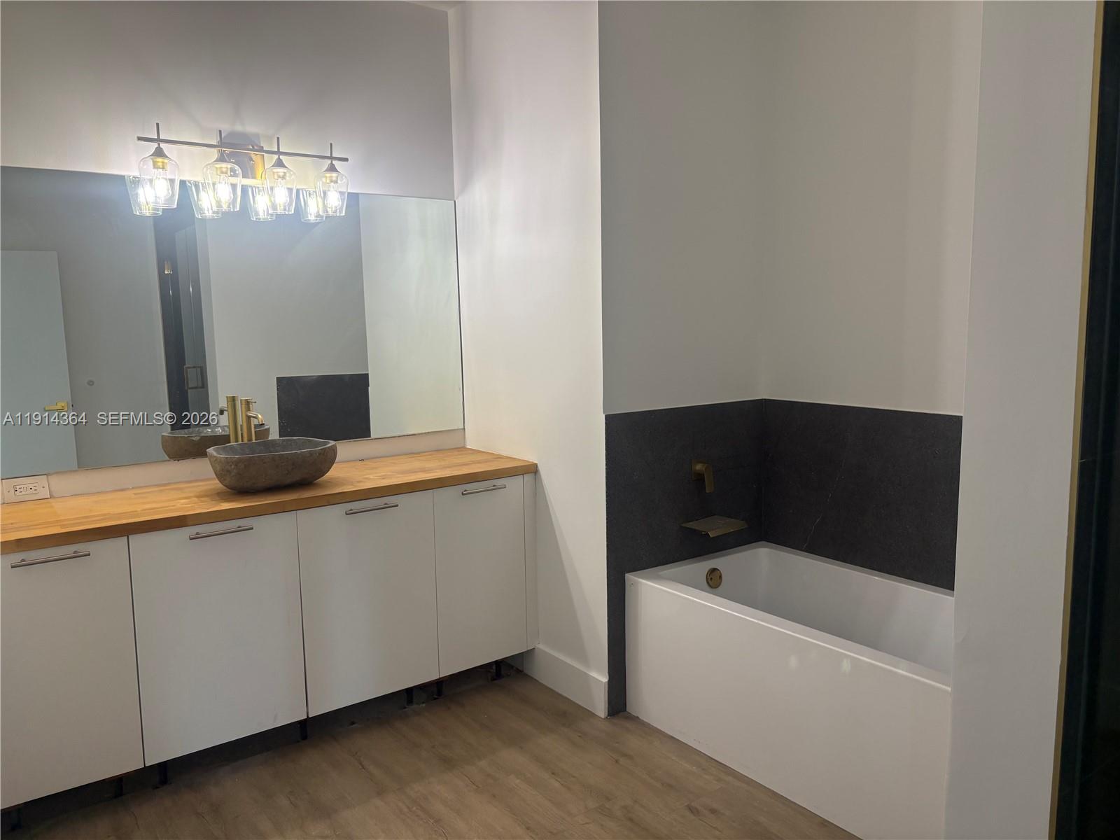 1800 N Bayshore Dr #306, Miami FL 33132