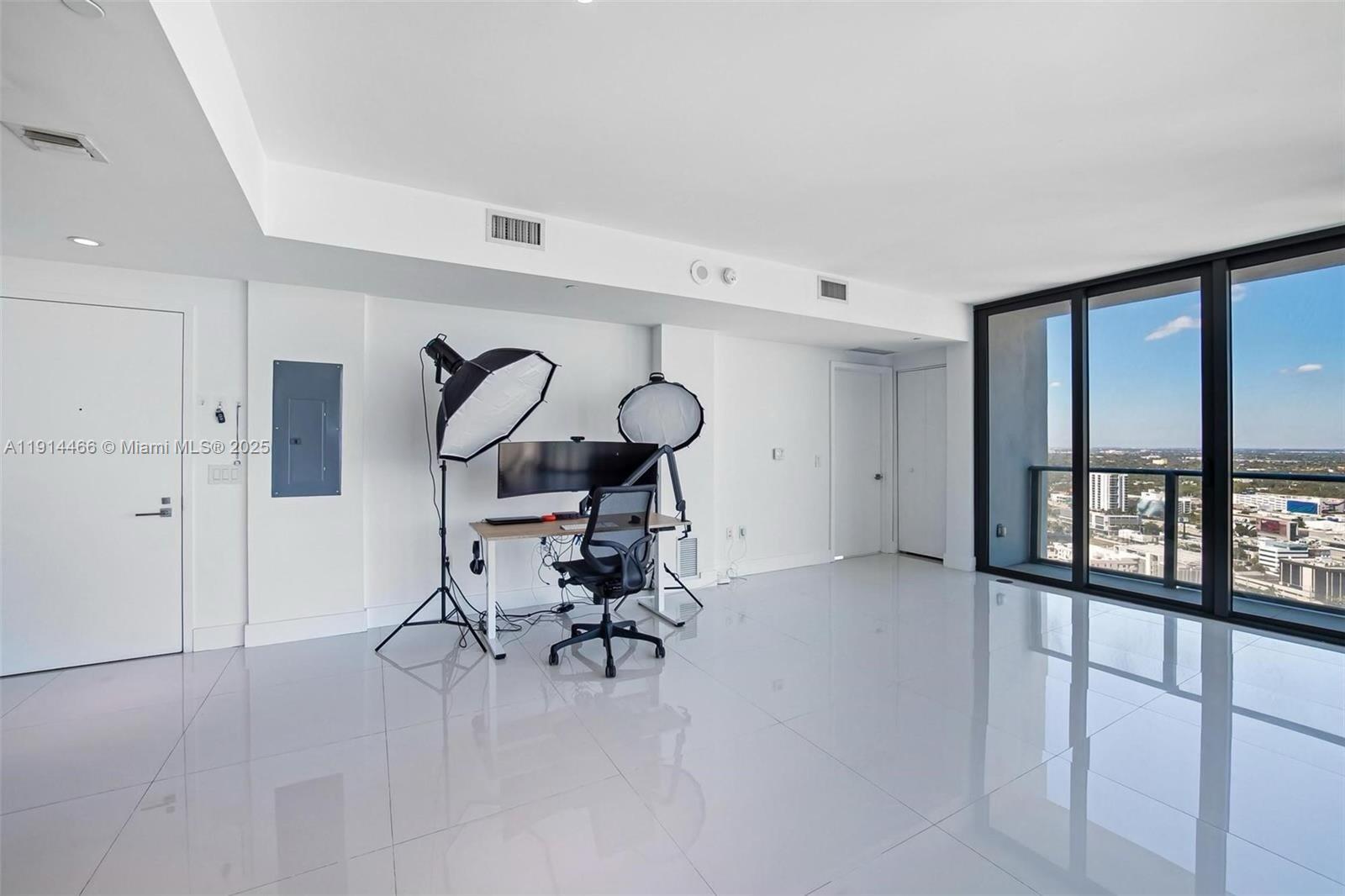 650 NE 32nd St #3408, Miami FL 33137