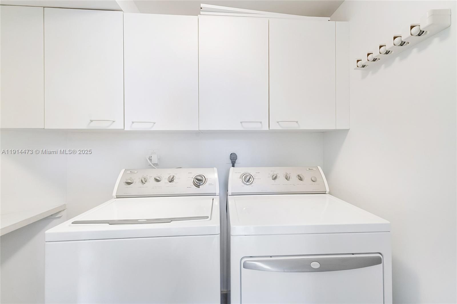 300 S Pointe Dr #405, Miami Beach FL 33139