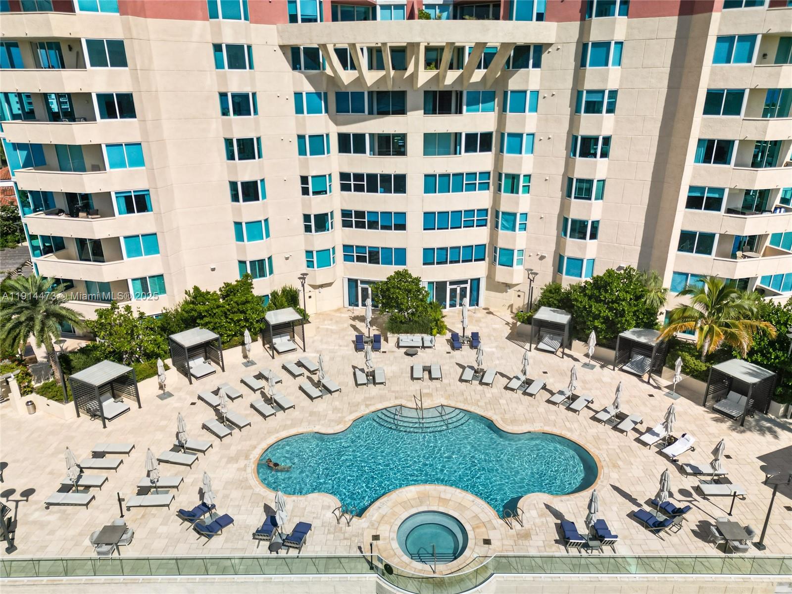 300 S Pointe Dr #405, Miami Beach FL 33139