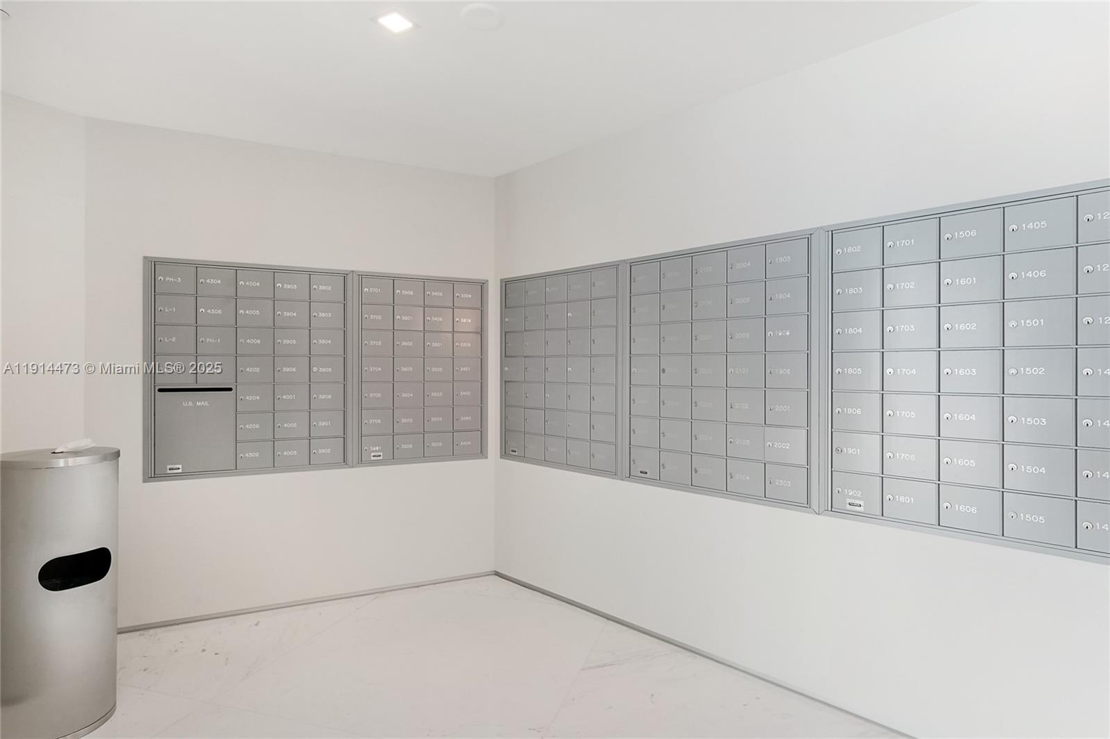300 S Pointe Dr #405, Miami Beach FL 33139