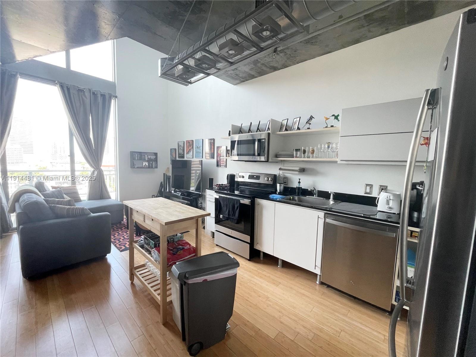 690 SW 1st Ct #1513, Miami FL 33130