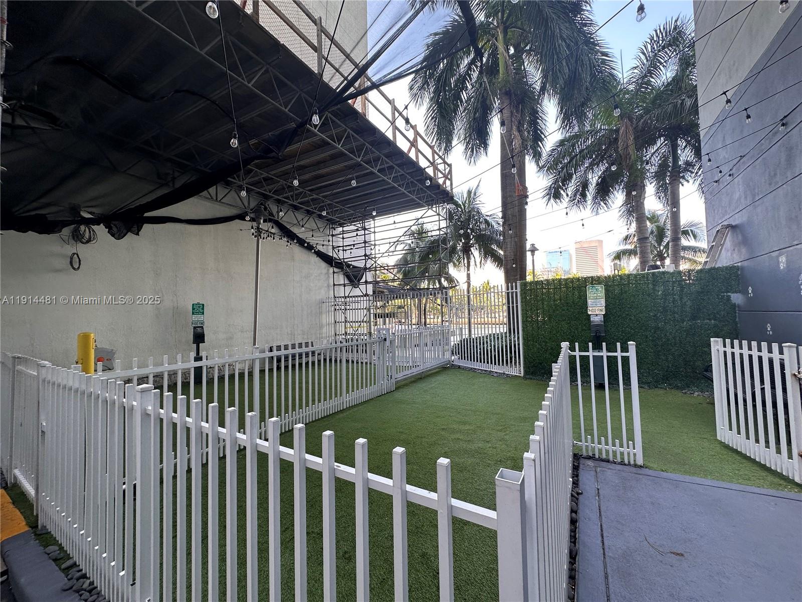 690 SW 1st Ct #1513, Miami FL 33130