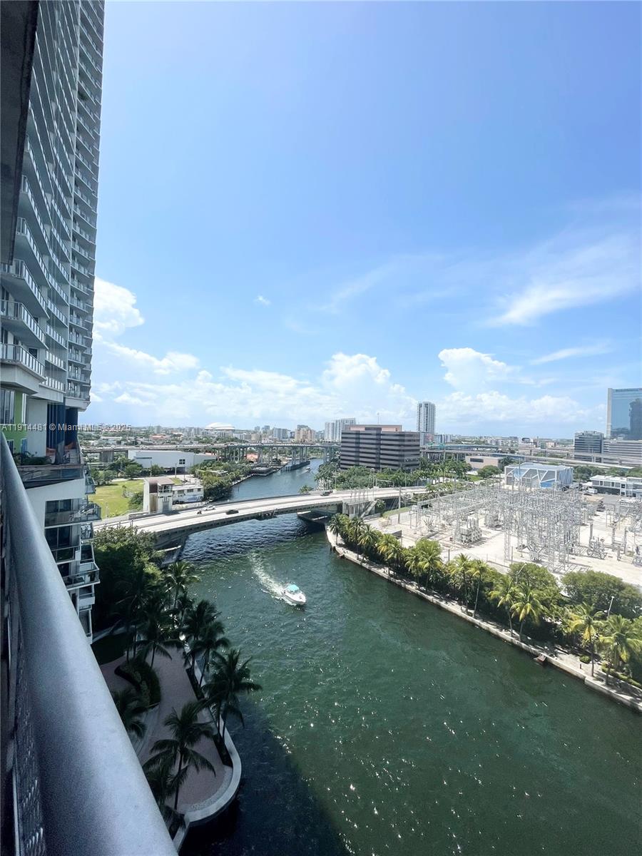 690 SW 1st Ct #1513, Miami FL 33130