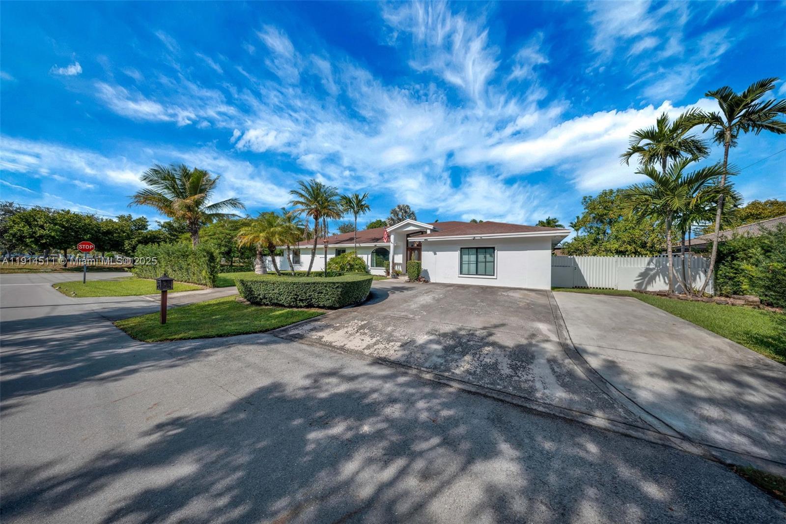 10195 NW 26th St, Doral FL 33172