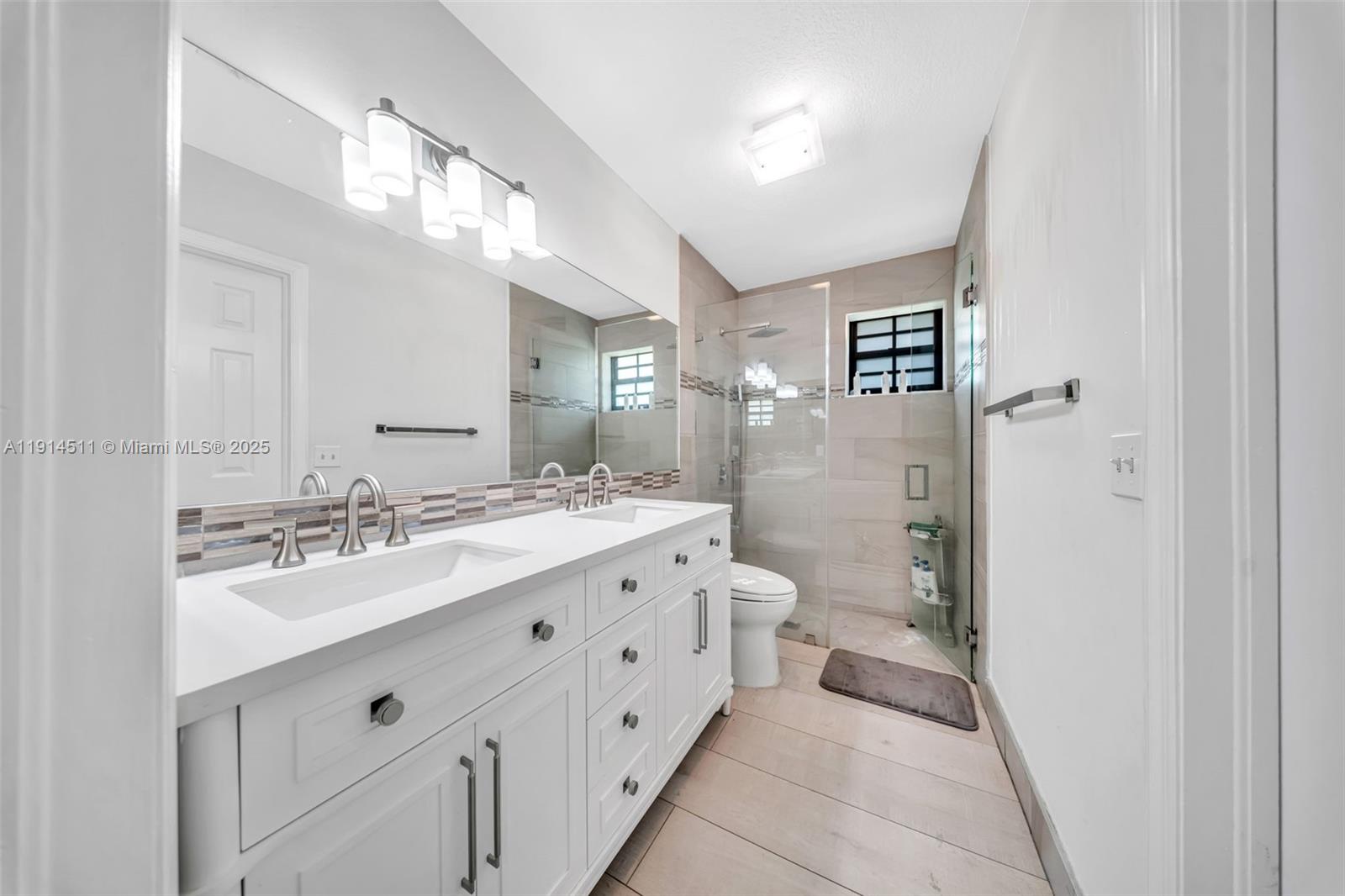 10195 NW 26th St, Doral FL 33172