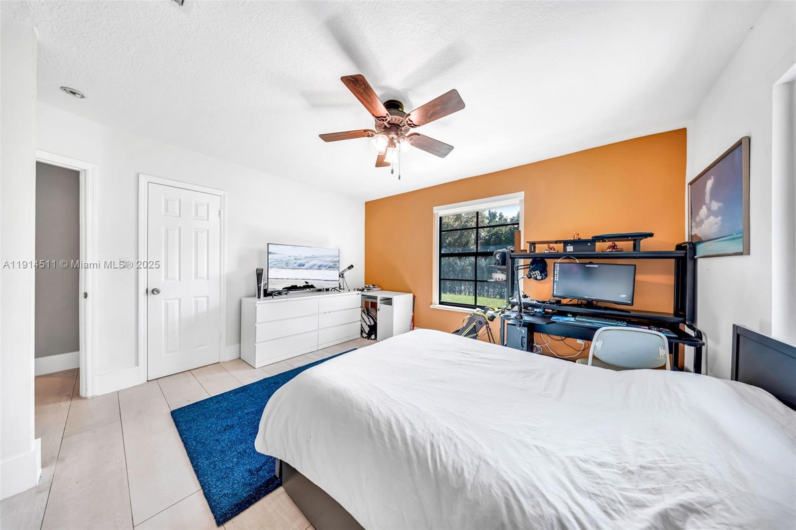 10195 NW 26th St, Doral FL 33172