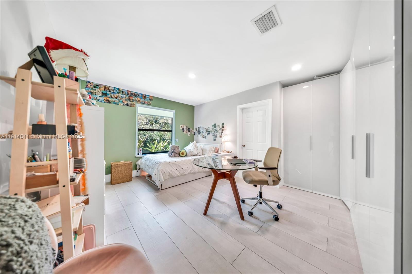 10195 NW 26th St, Doral FL 33172