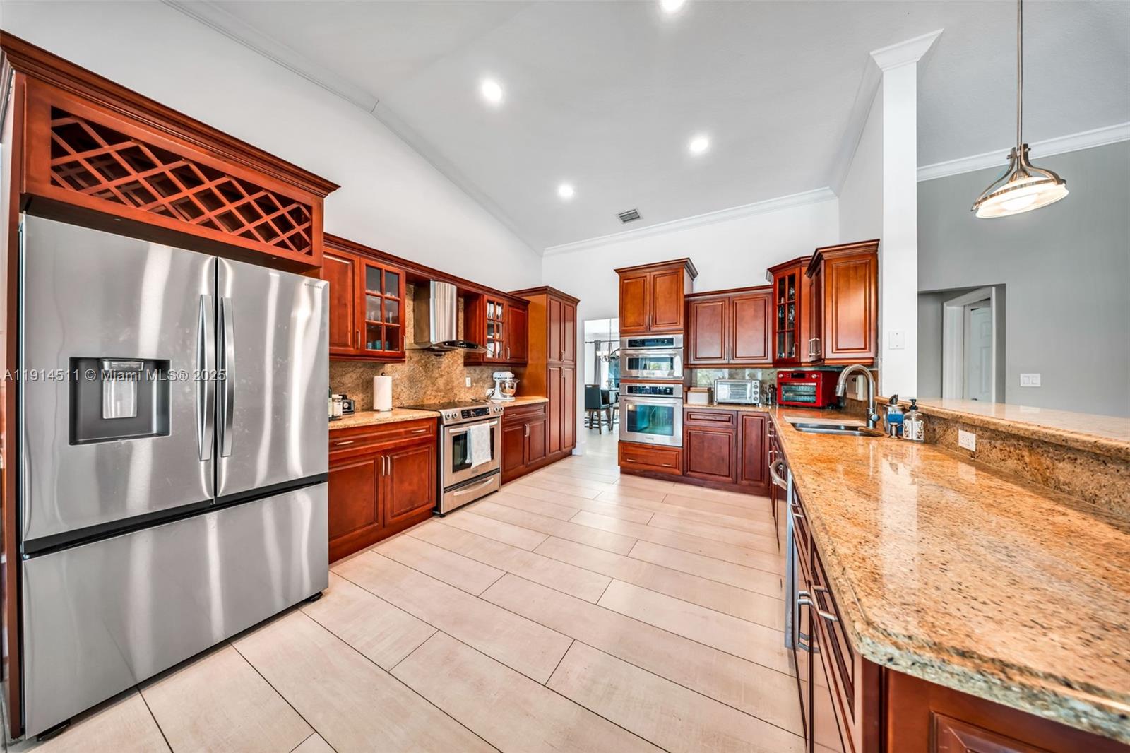 10195 NW 26th St, Doral FL 33172