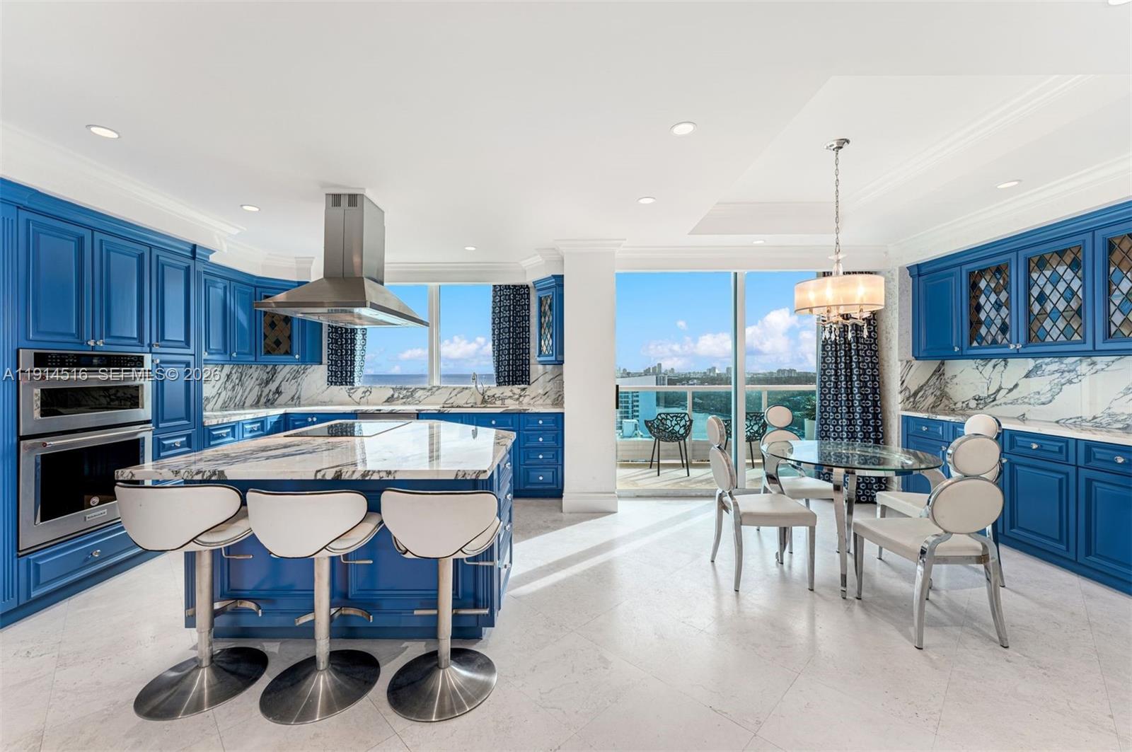 5025 Collins Ave #PH-1, Miami Beach FL 33140