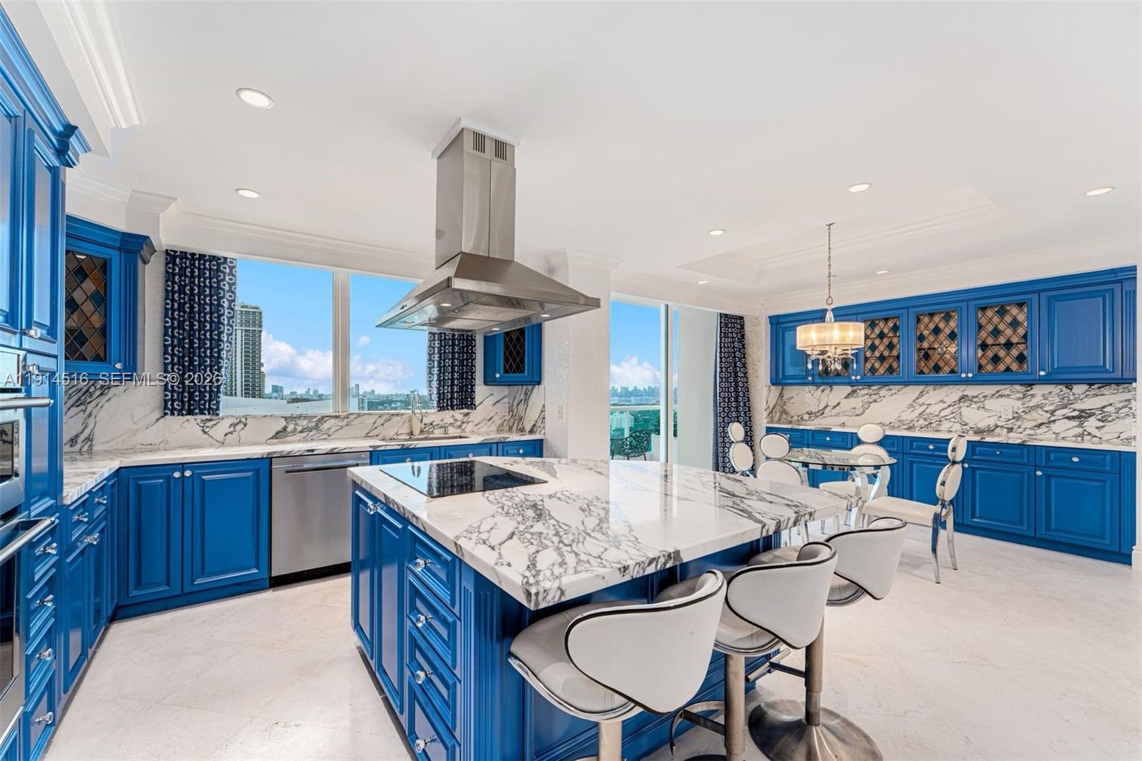 5025 Collins Ave #PH-1, Miami Beach FL 33140