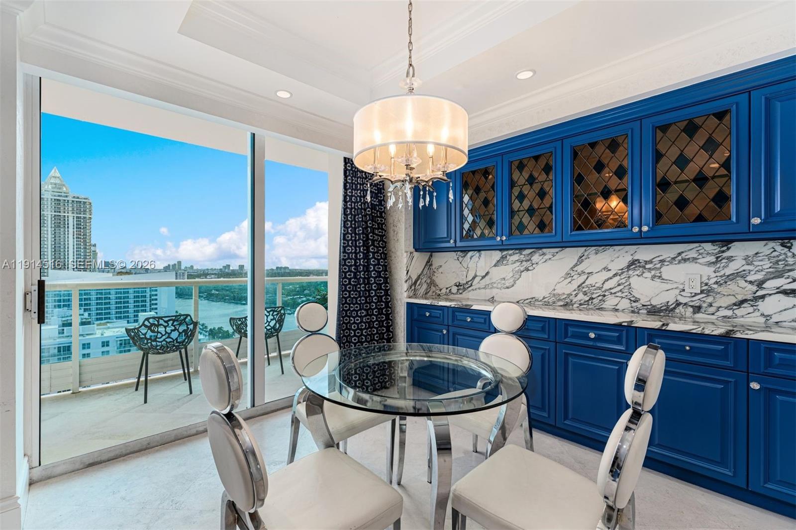 5025 Collins Ave #PH-1, Miami Beach FL 33140