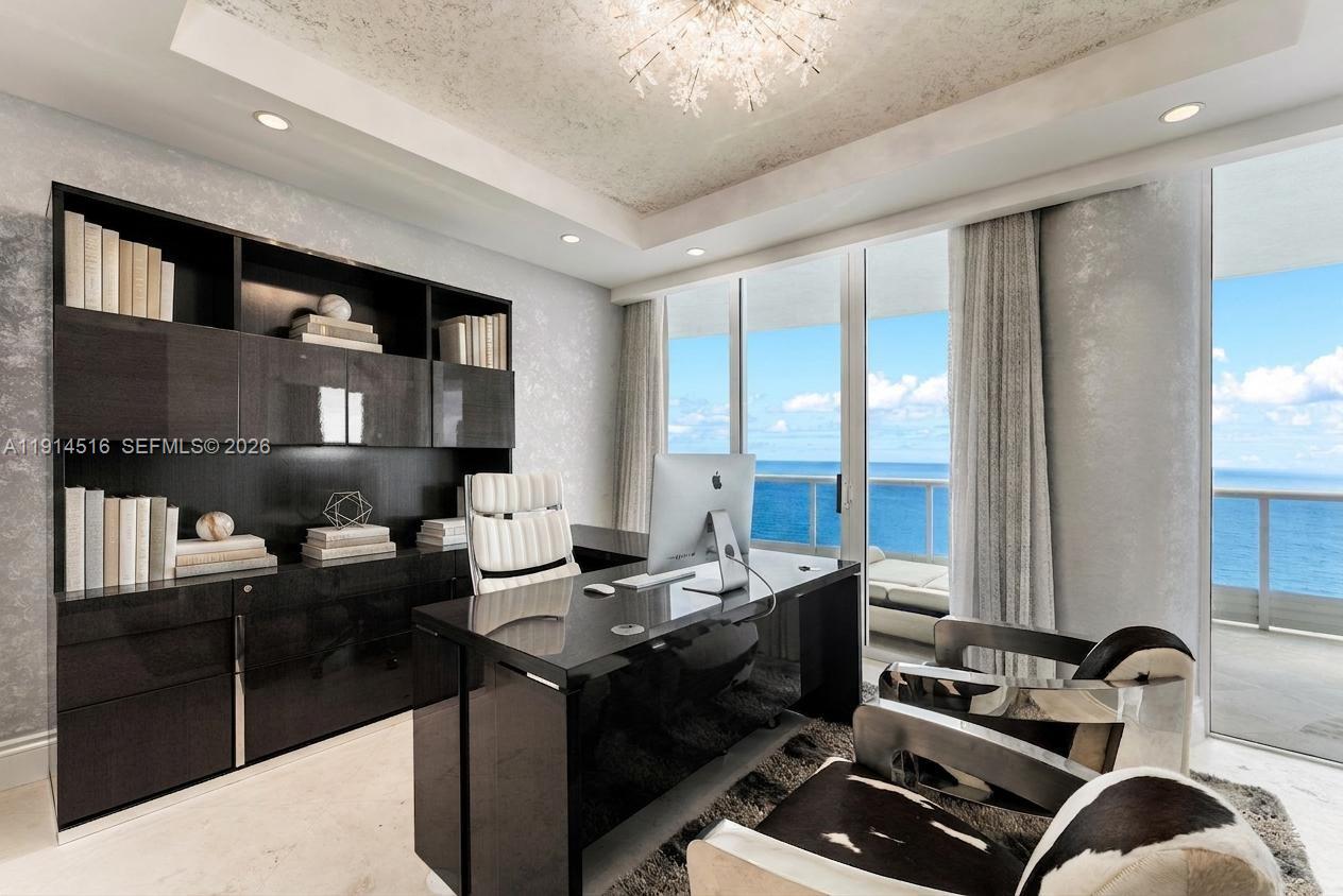 5025 Collins Ave #PH-1, Miami Beach FL 33140