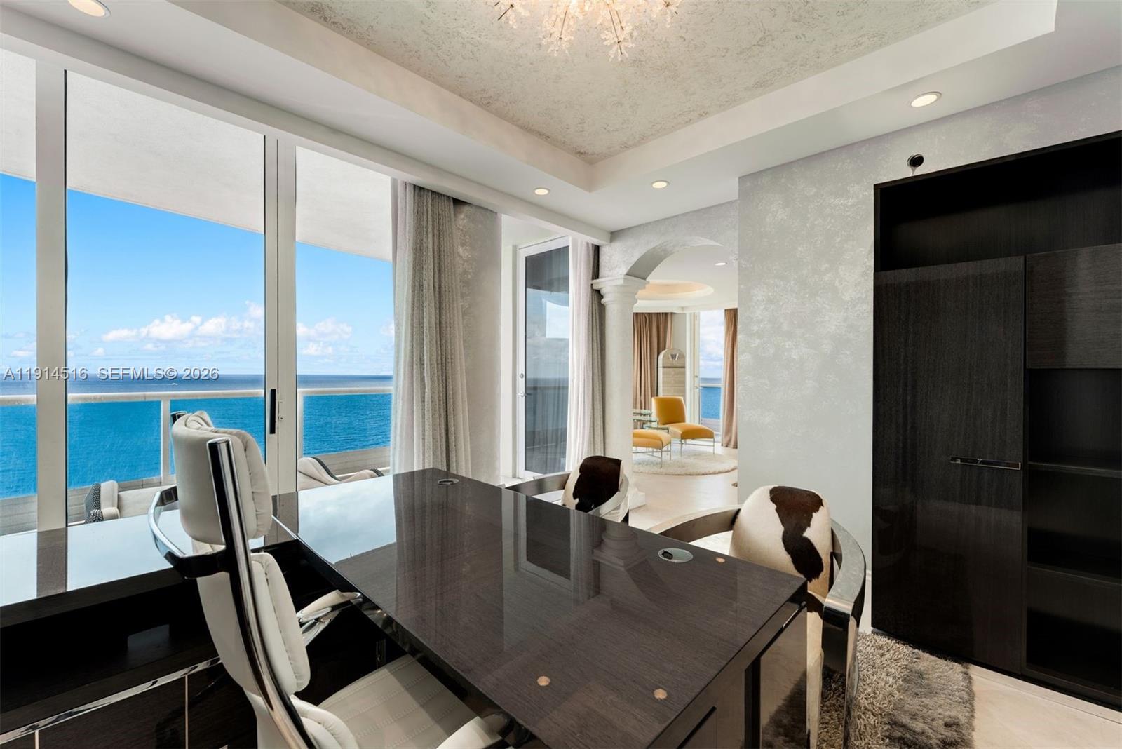 5025 Collins Ave #PH-1, Miami Beach FL 33140