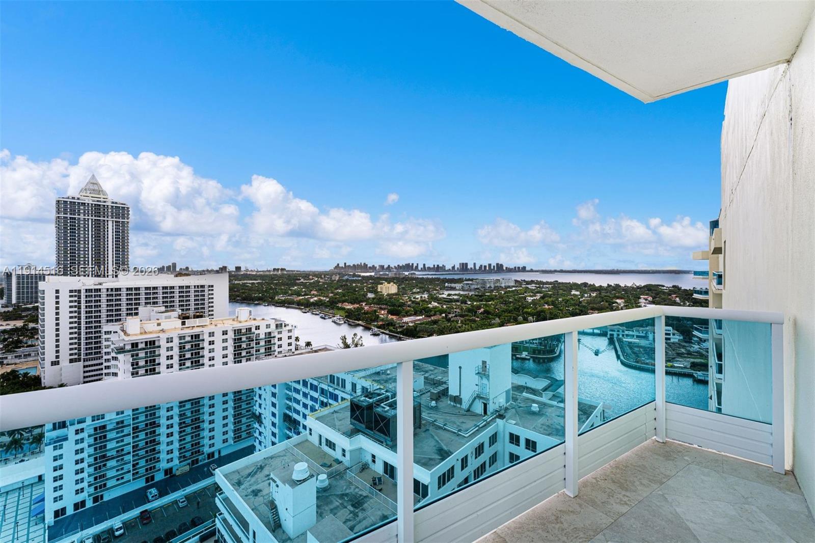5025 Collins Ave #PH-1, Miami Beach FL 33140