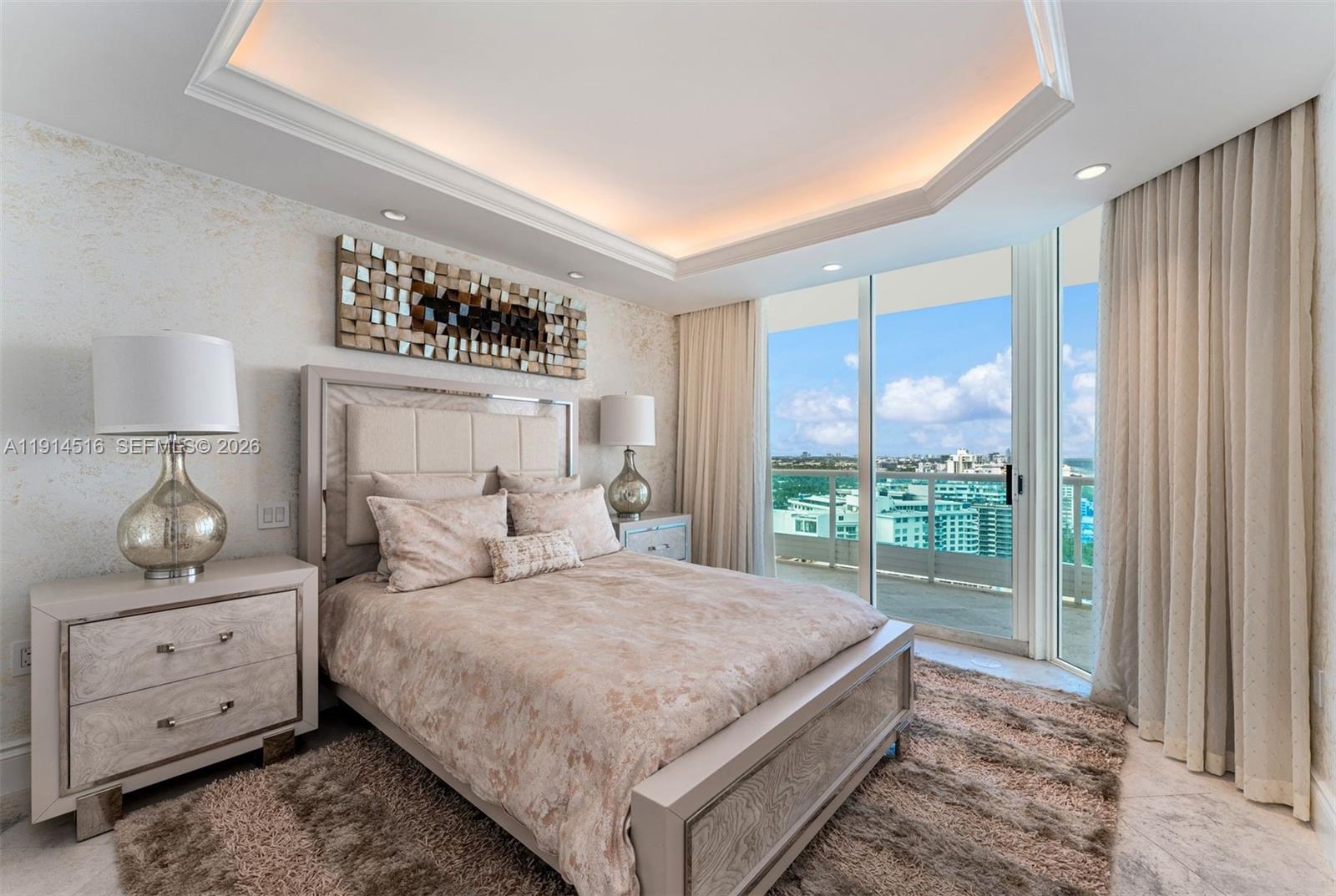 5025 Collins Ave #PH-1, Miami Beach FL 33140