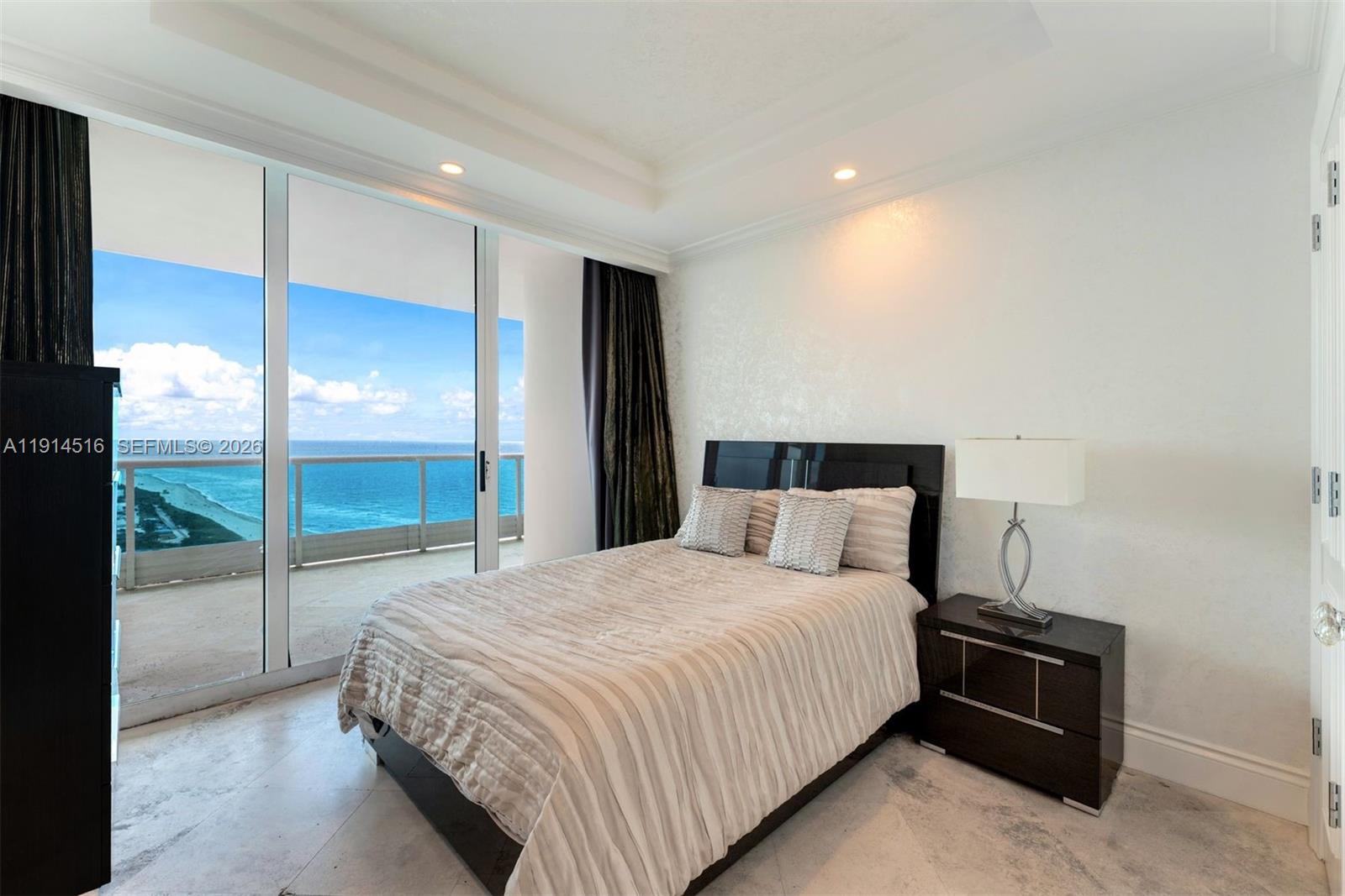5025 Collins Ave #PH-1, Miami Beach FL 33140