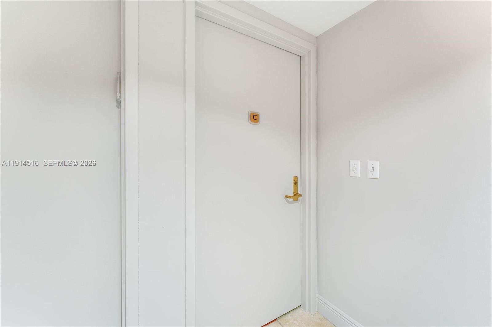 5025 Collins Ave #PH-1, Miami Beach FL 33140