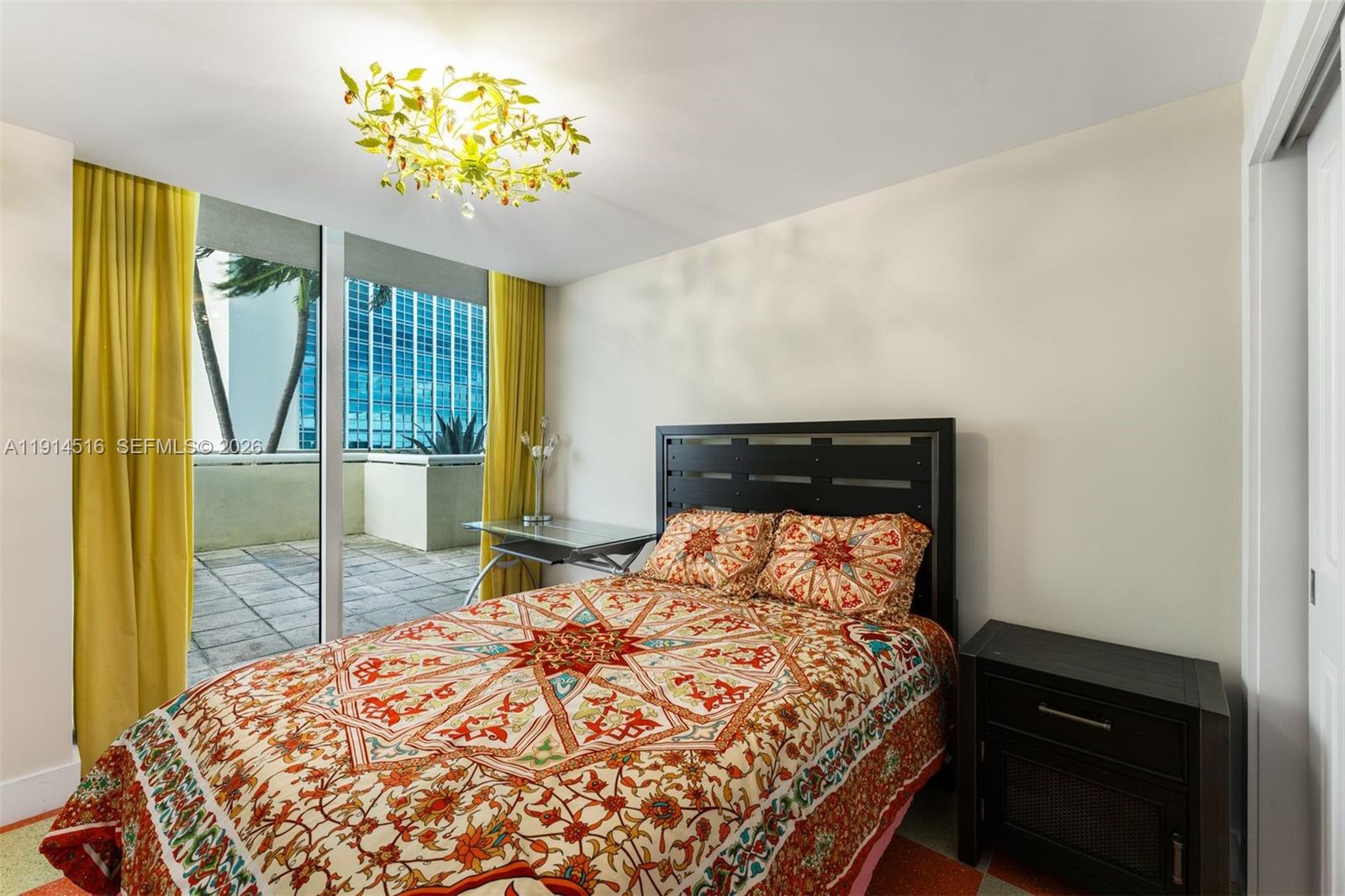 5025 Collins Ave #PH-1, Miami Beach FL 33140