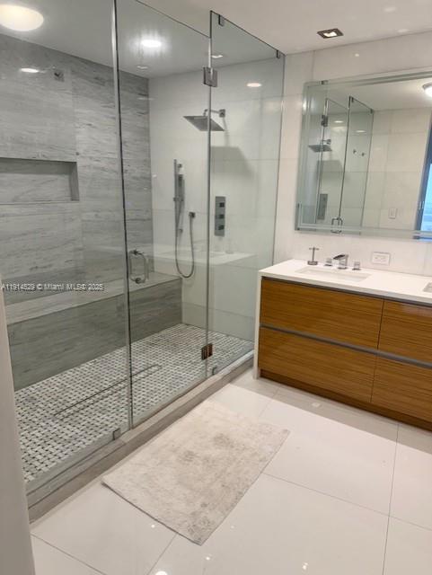 901 Brickell Key Blvd #906, Miami FL 33131