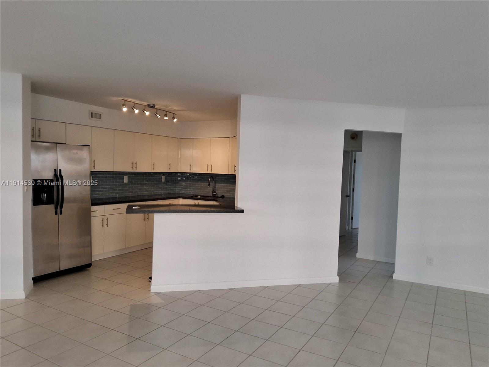 5161 Collins Ave #312, Miami Beach FL 33140