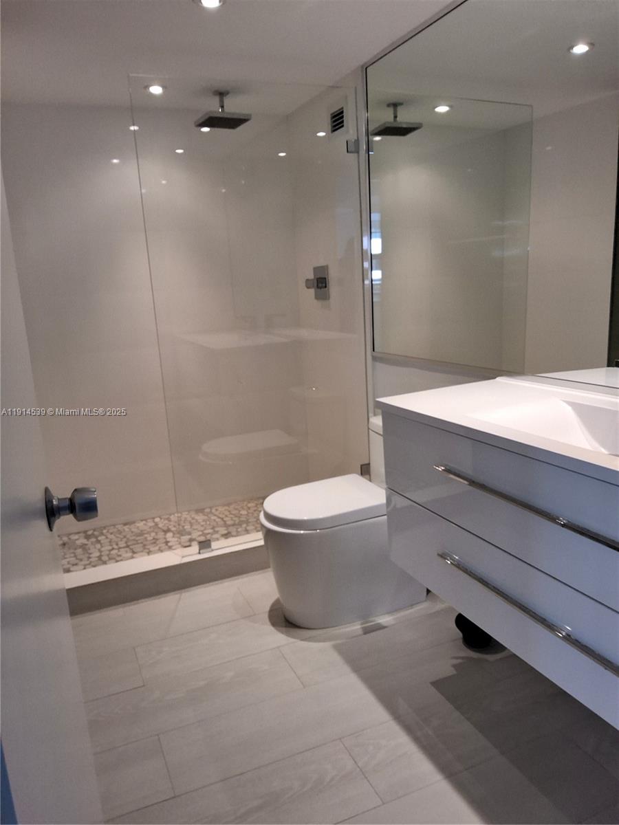 5161 Collins Ave #312, Miami Beach FL 33140