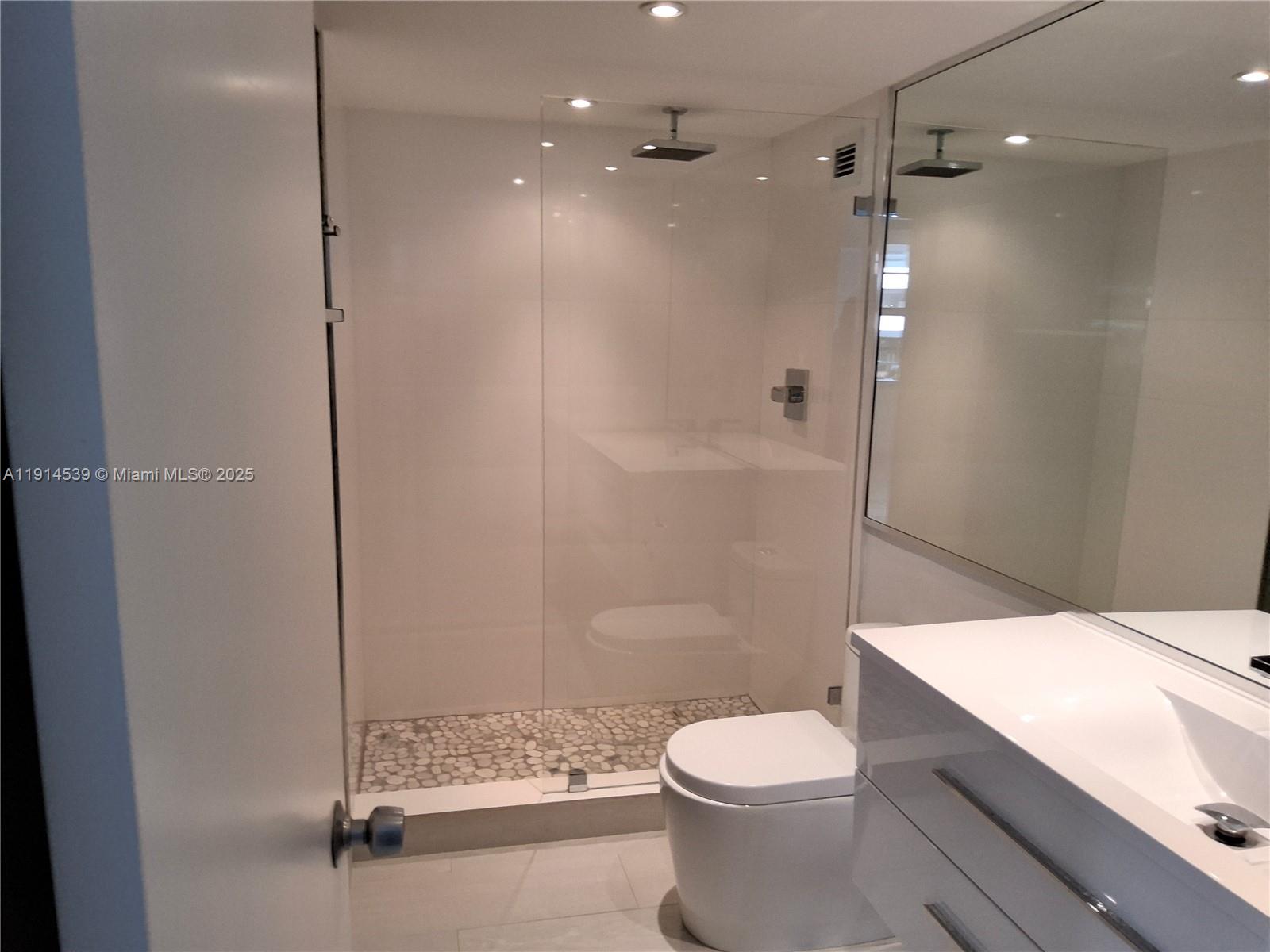5161 Collins Ave #312, Miami Beach FL 33140