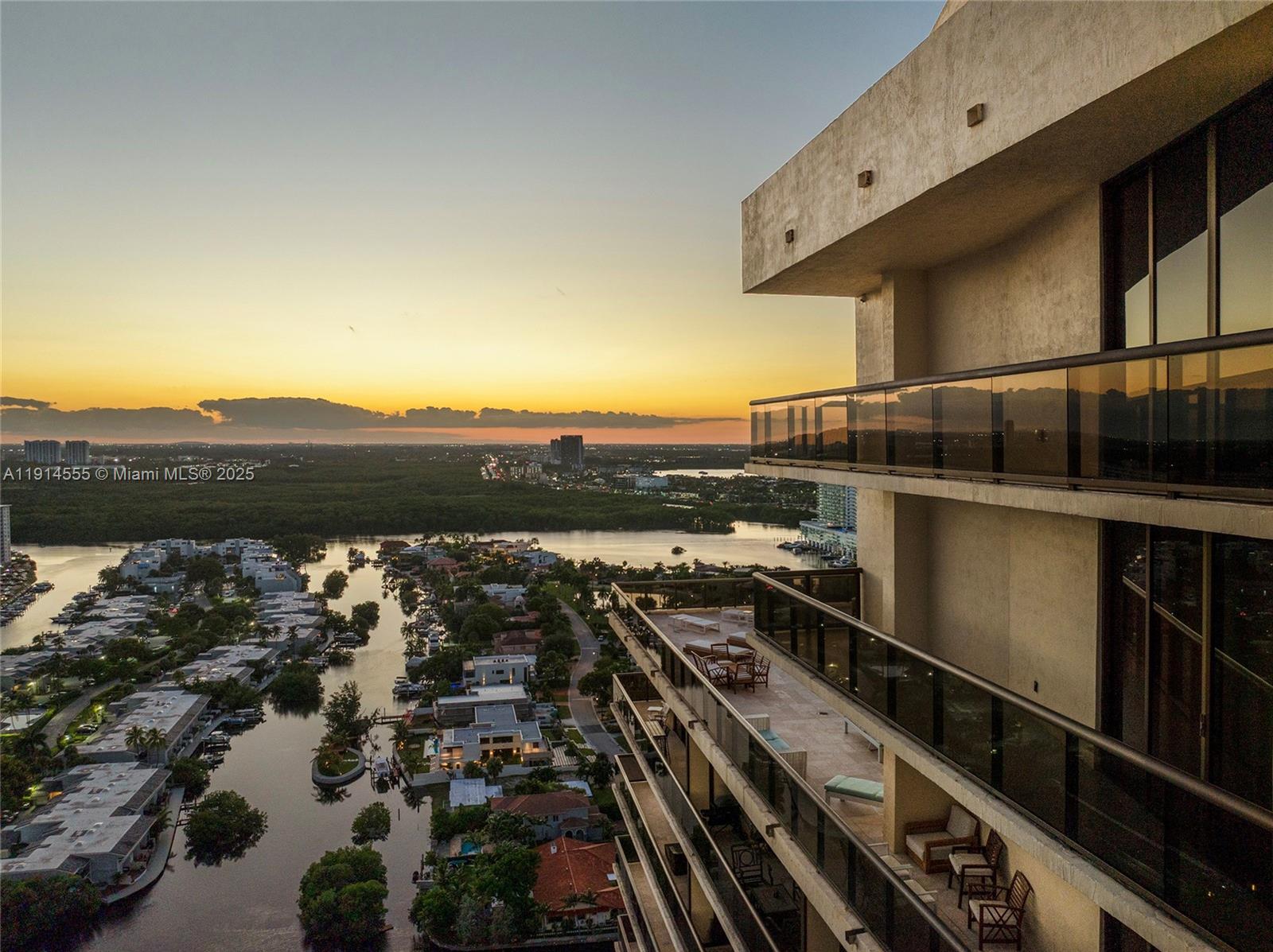 16275 Collins Ave #UPH1, Sunny Isles Beach FL 33160