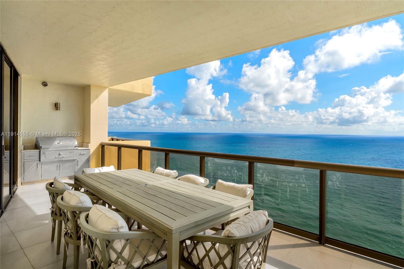 16275 Collins Ave #UPH1, Sunny Isles Beach FL 33160