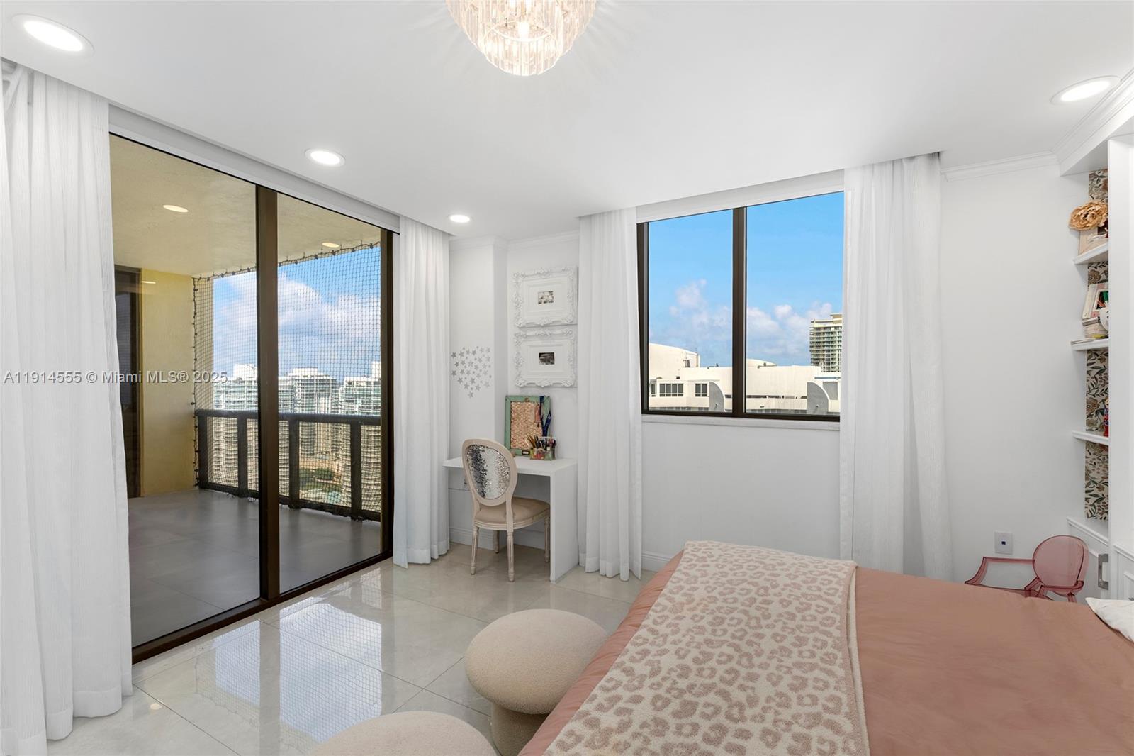 16275 Collins Ave #UPH1, Sunny Isles Beach FL 33160