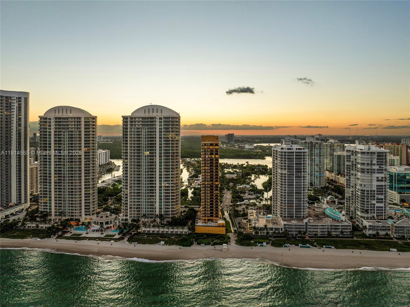 16275 Collins Ave #UPH1, Sunny Isles Beach FL 33160