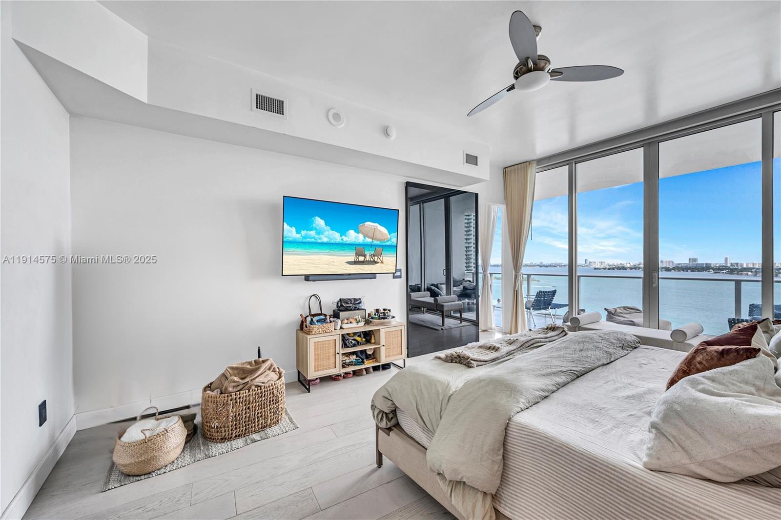 2020 N Bayshore Dr #1906, Miami FL 33137