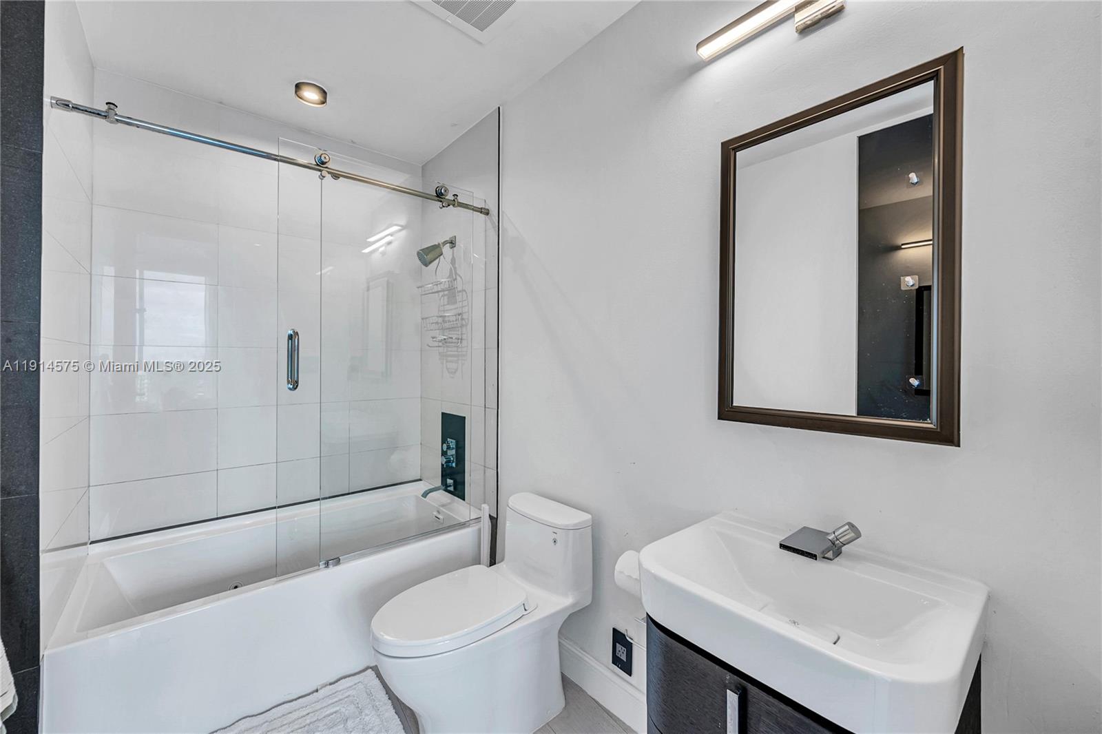 2020 N Bayshore Dr #1906, Miami FL 33137