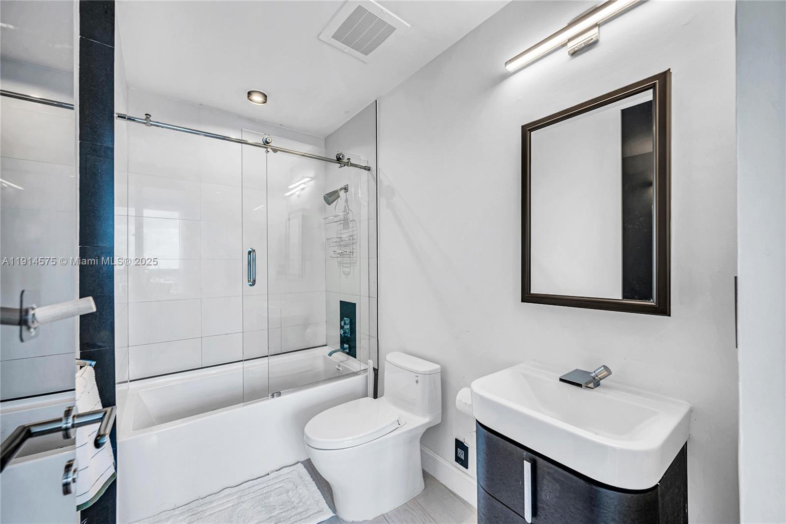 2020 N Bayshore Dr #1906, Miami FL 33137